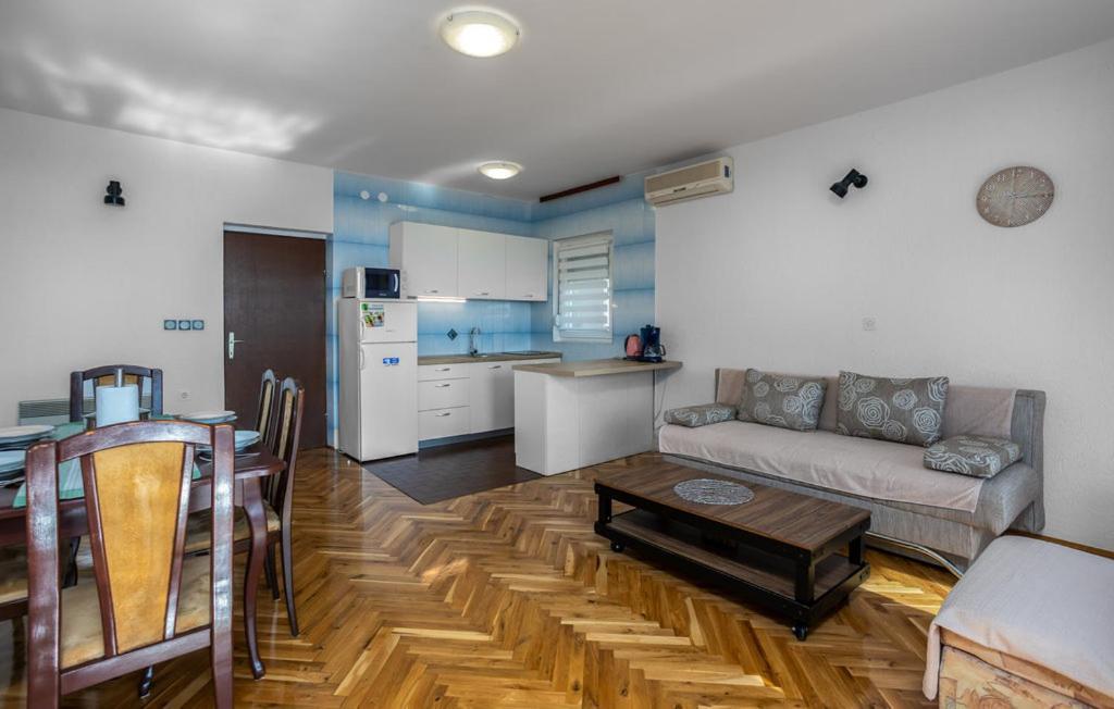 Apartments Drazen ツリクヴェニツァ エクステリア 写真